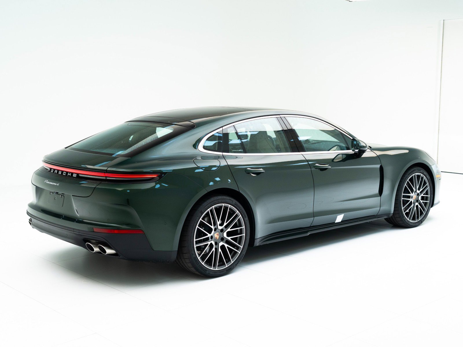 New 2026 Porsche Panamera 4 AWD/4WD image 9