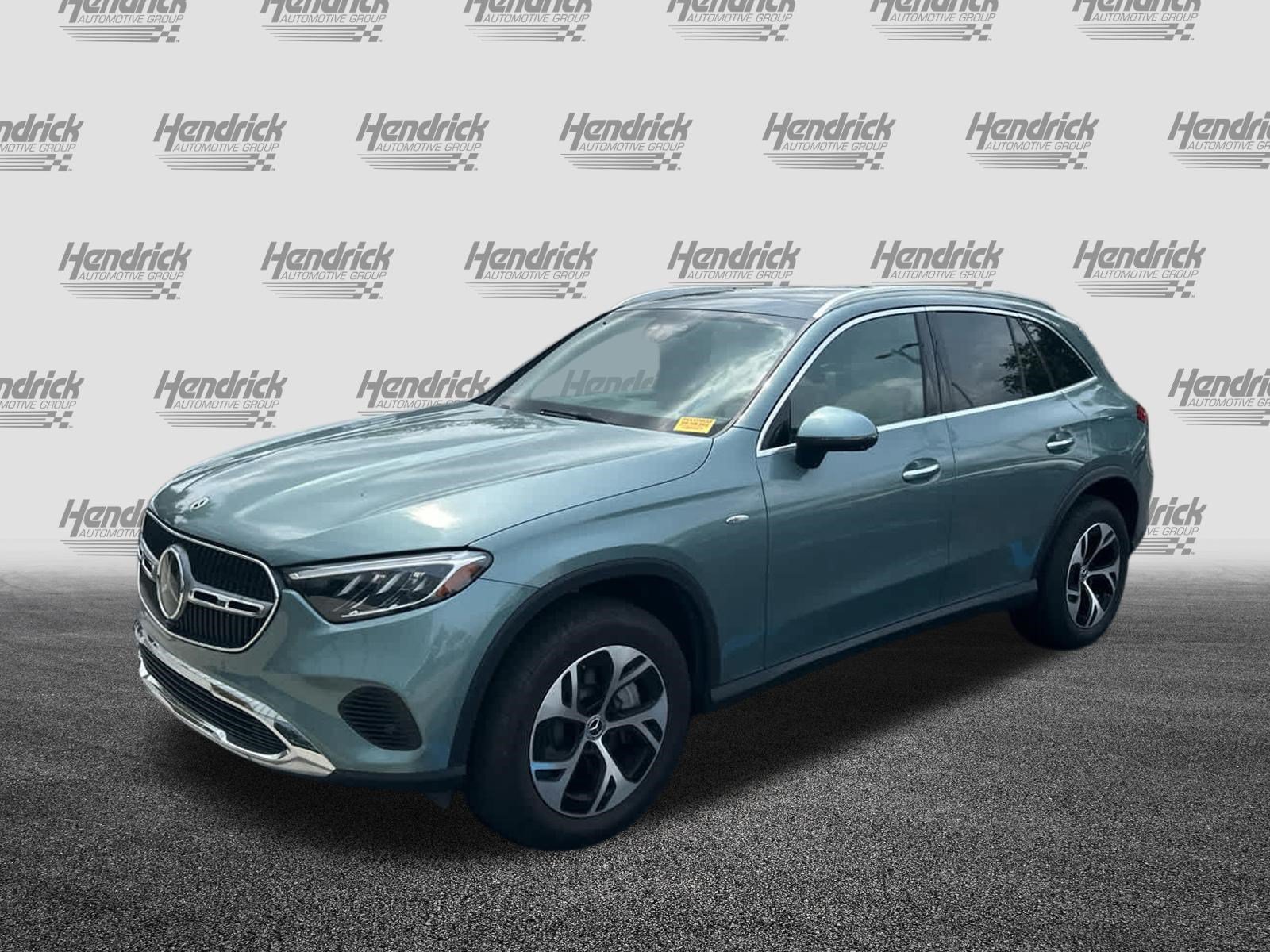 Used 2025 Mercedes-Benz GLC 350e 4MATIC image 10
