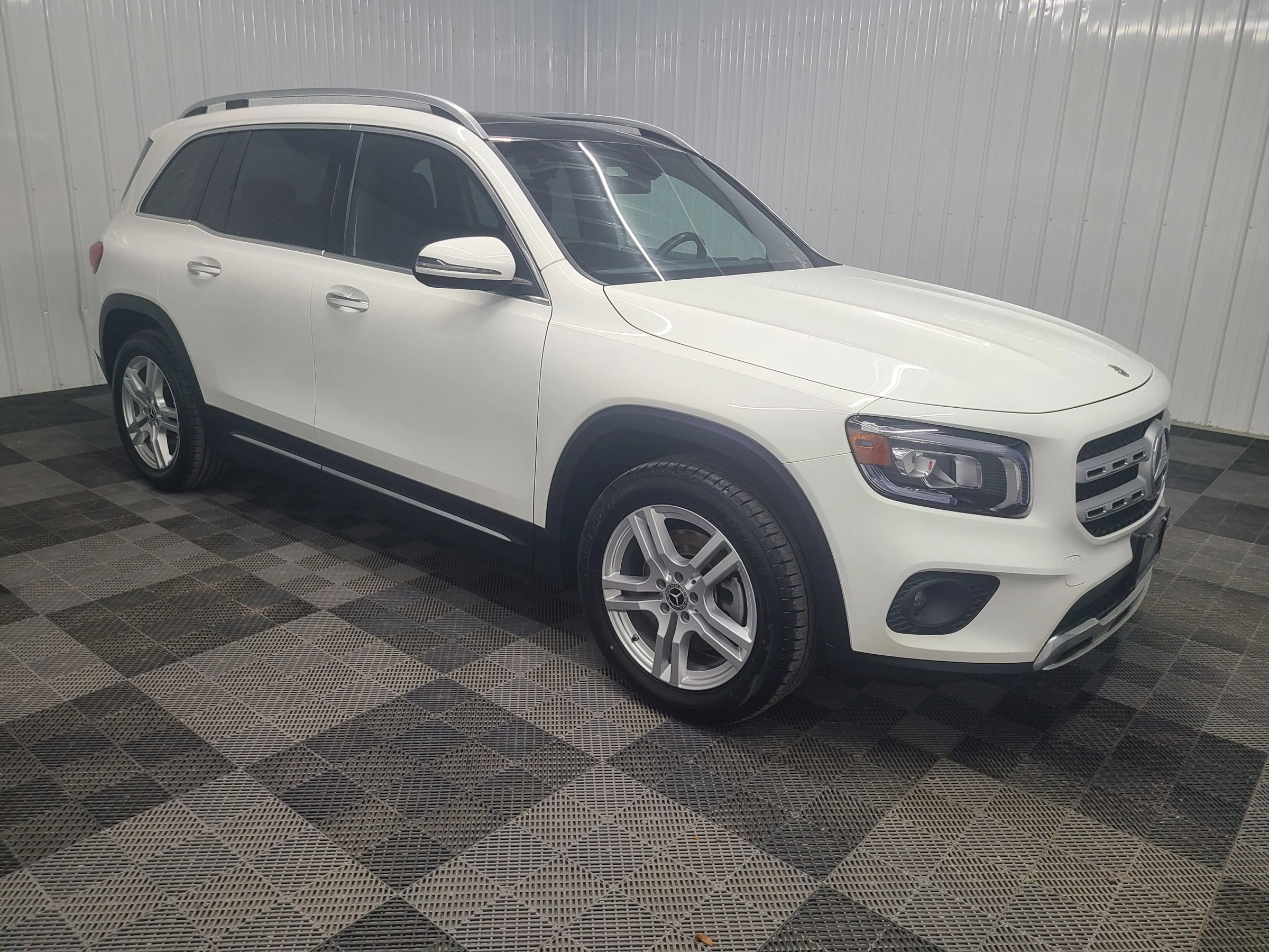 Used 2021 Mercedes-Benz GLB 250 4MATIC image 12