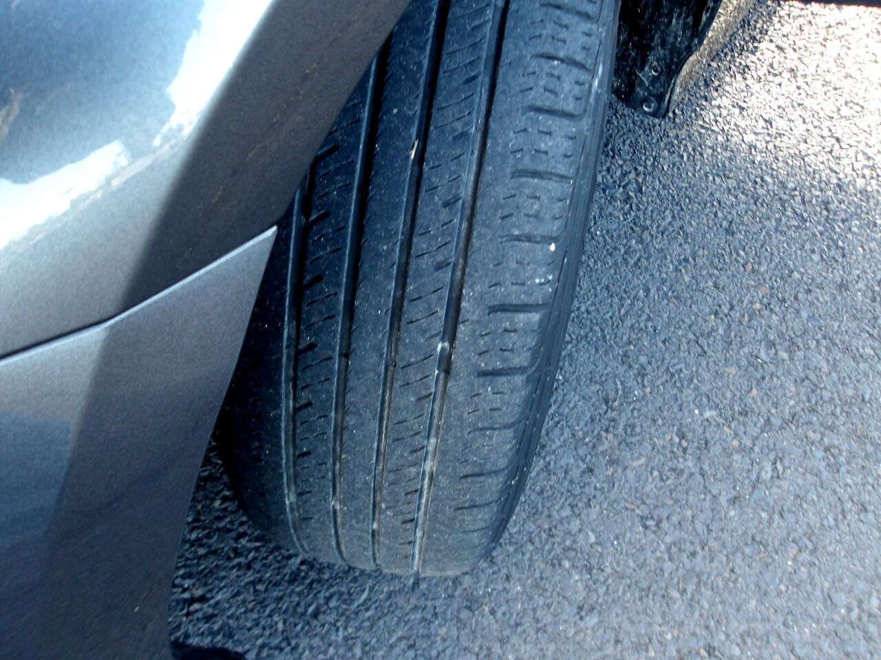 Used 2020 Toyota Prius Prime XLE image 25