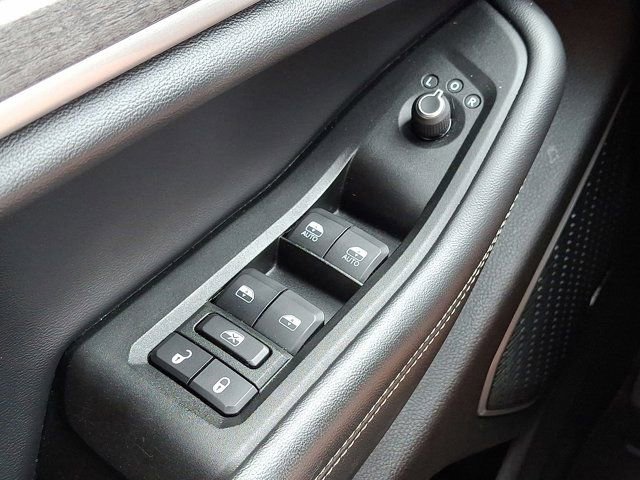 Used 2021 Jeep Grand Cherokee L Limited AWD/4WD image 29