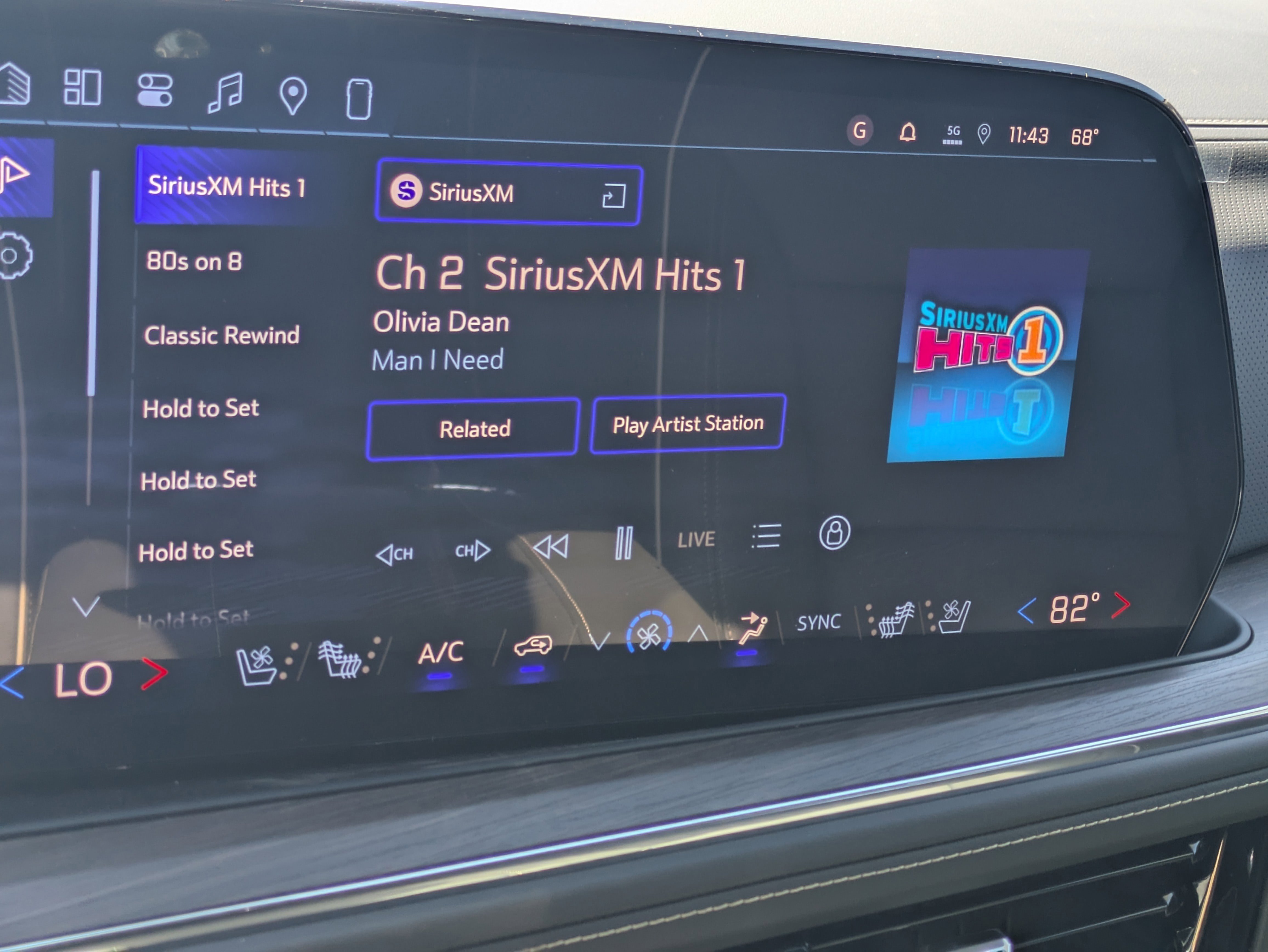 New 2026 Chevrolet Suburban Premier RWD image 27