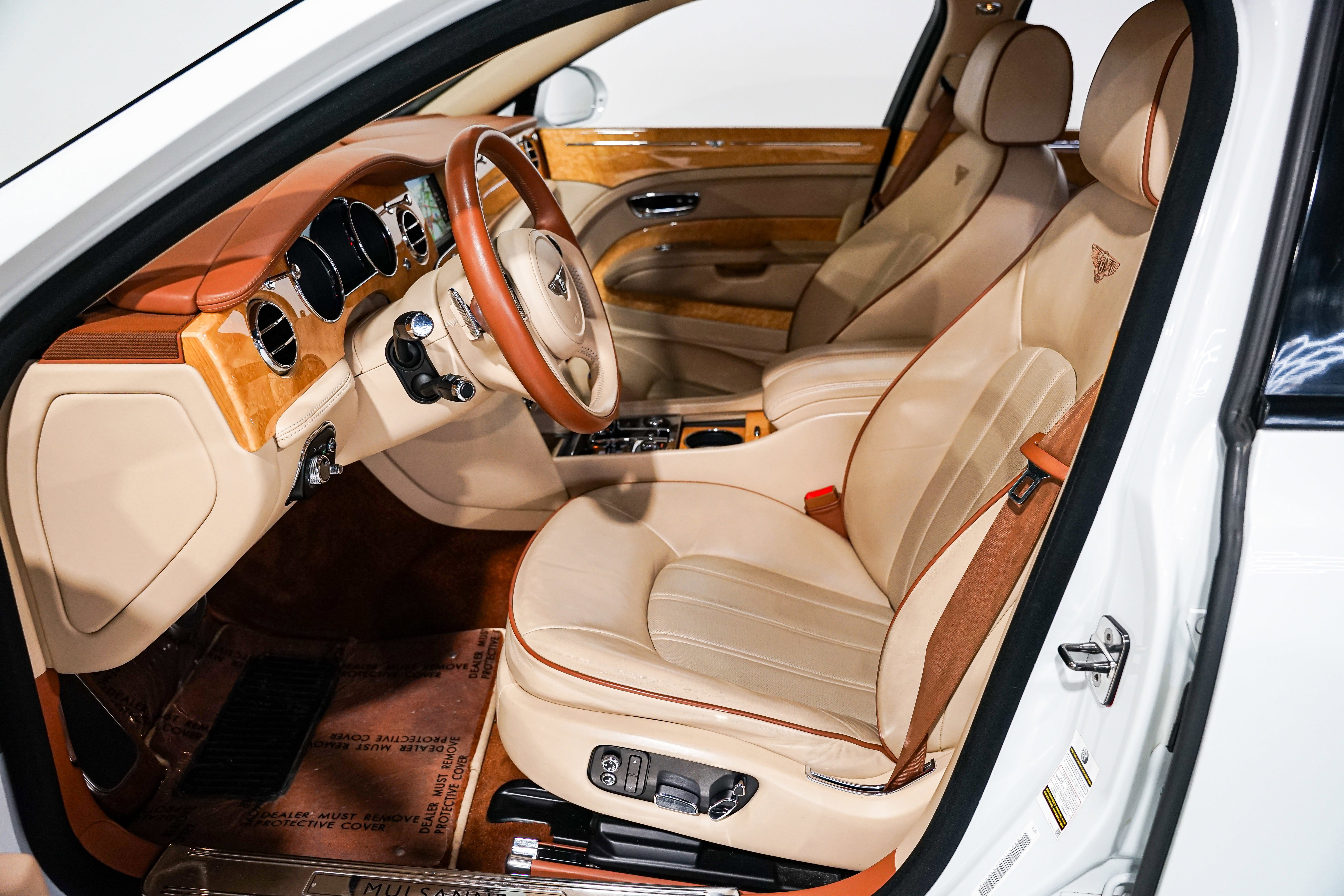 Used 2012 Bentley Mulsanne image 21