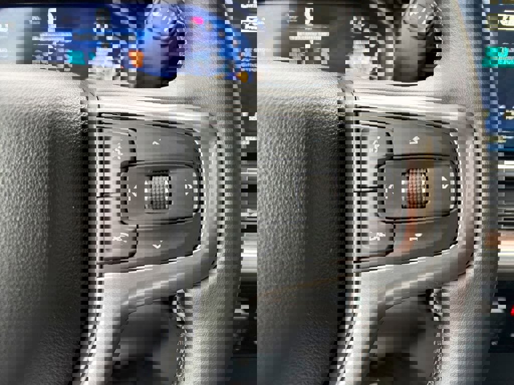 Used 2025 Chevrolet Silverado 2500 LT w/ Convenience Package image 21