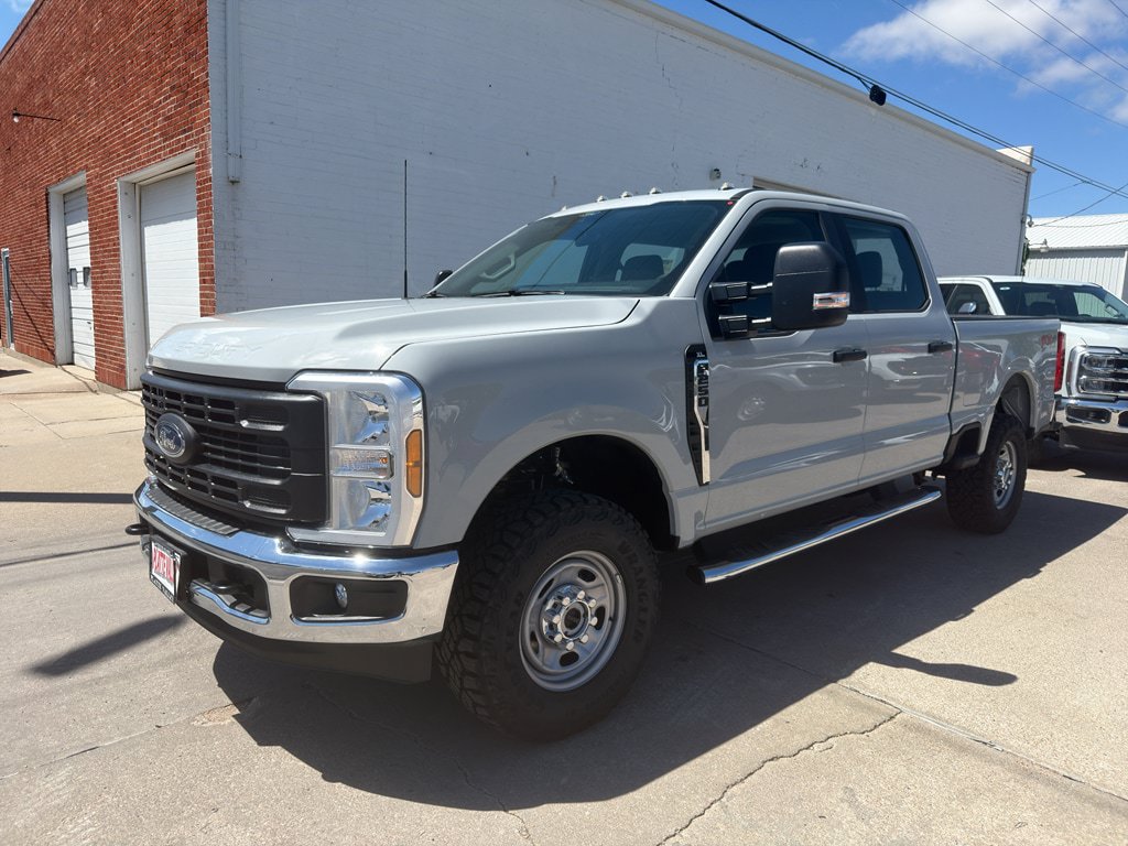 New 2026 Ford F250 XL w/ XL Off-Road Package AWD/4WD image 8