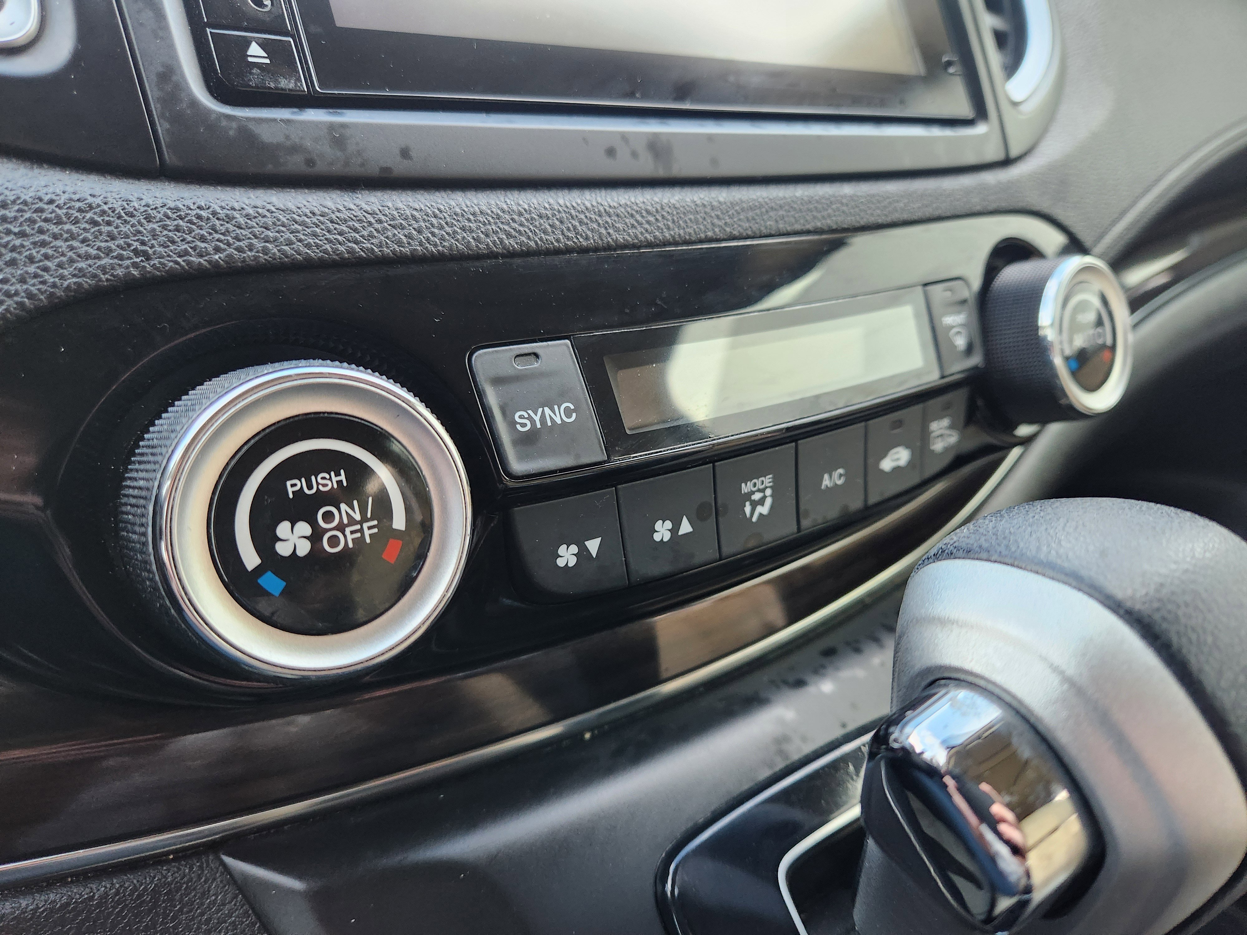 Used 2015 Honda CR-V EX-L image 33