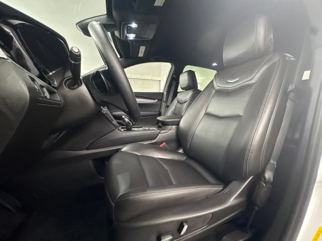 Used 2025 Cadillac XT5 Luxury FWD image 16