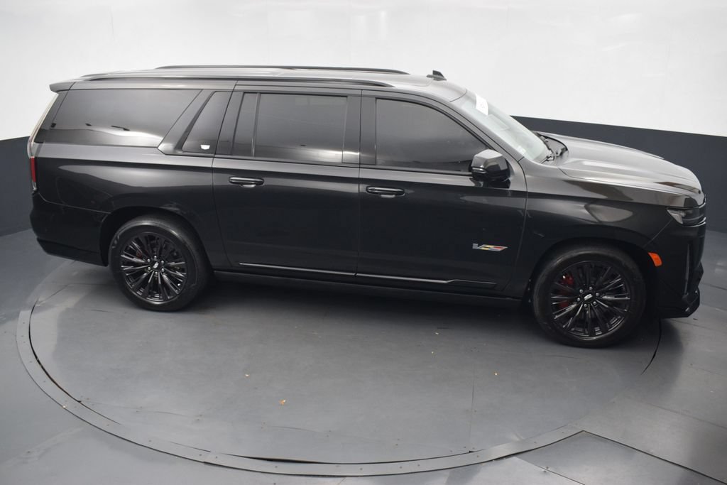 Certified 2024 Cadillac Escalade ESV V w/ LPO, ONYX Package AWD/4WD image 50