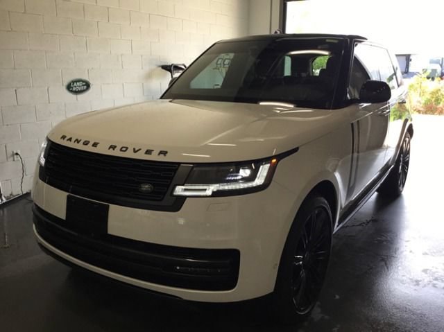 Used 2025 Land Rover Range Rover SE AWD/4WD video 1