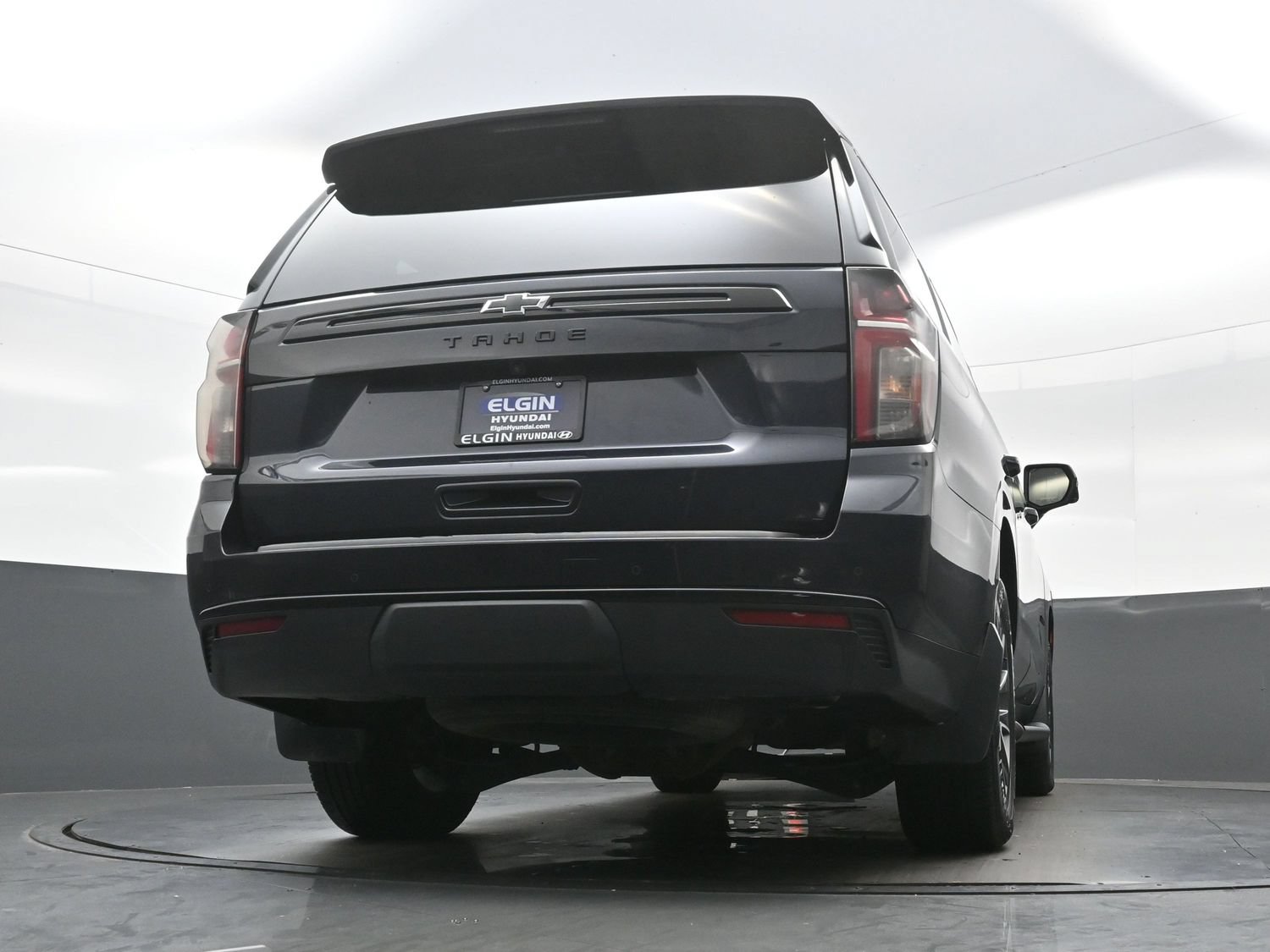 Used 2023 Chevrolet Tahoe Z71 w/ Luxury Package AWD/4WD image 33