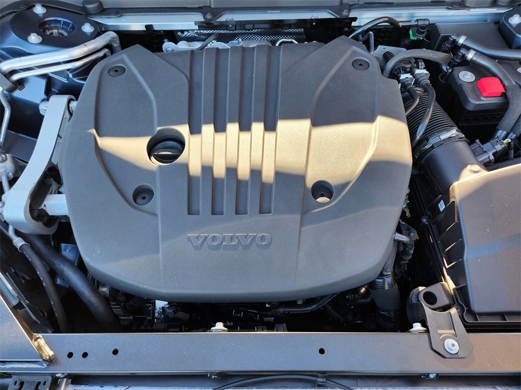 New 2026 Volvo XC60 B5 Plus w/ Climate Package image 19