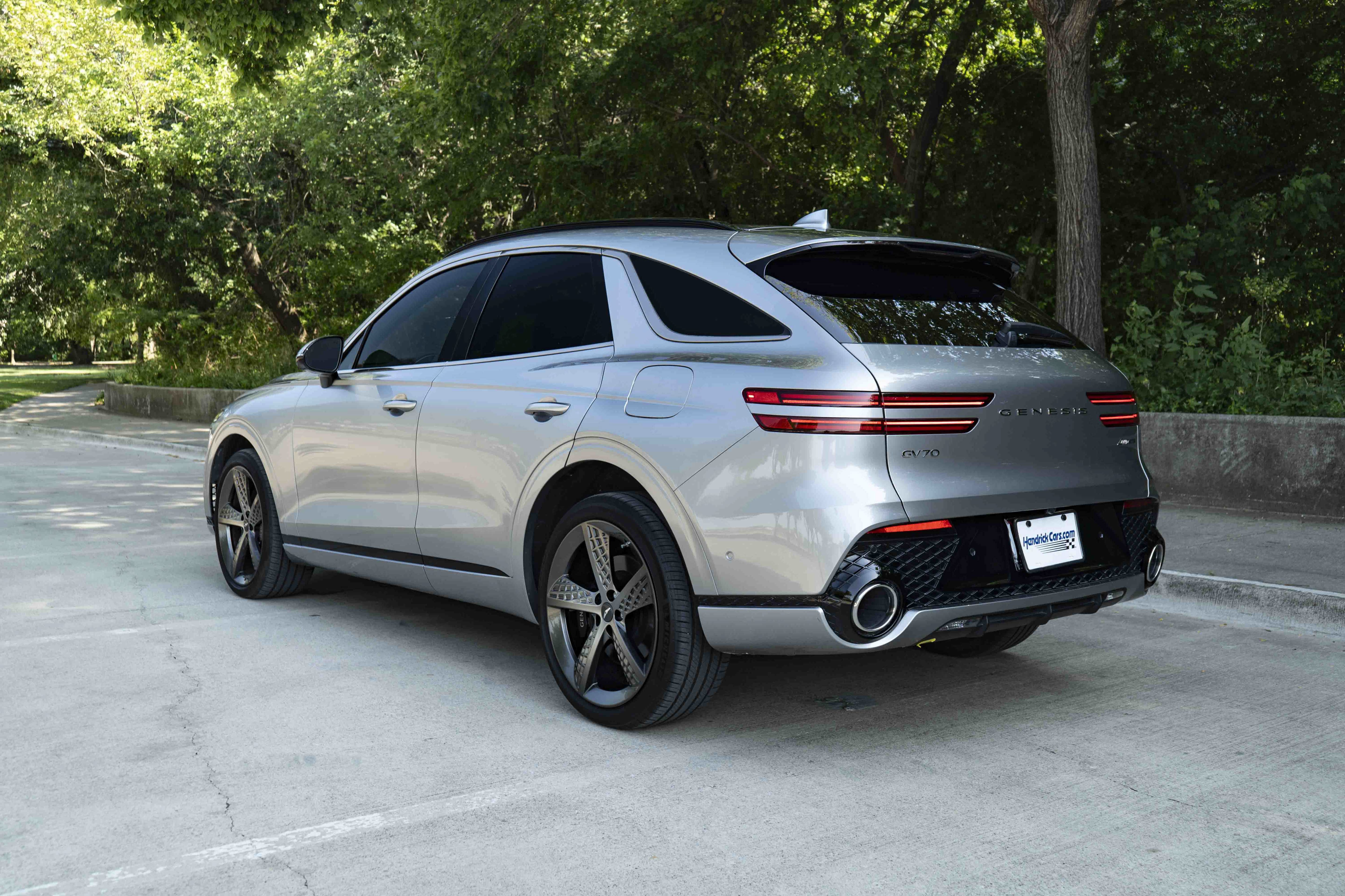 Used 2024 Genesis GV70 3.5T Sport w/ Sport Advanced Package AWD/4WD image 7