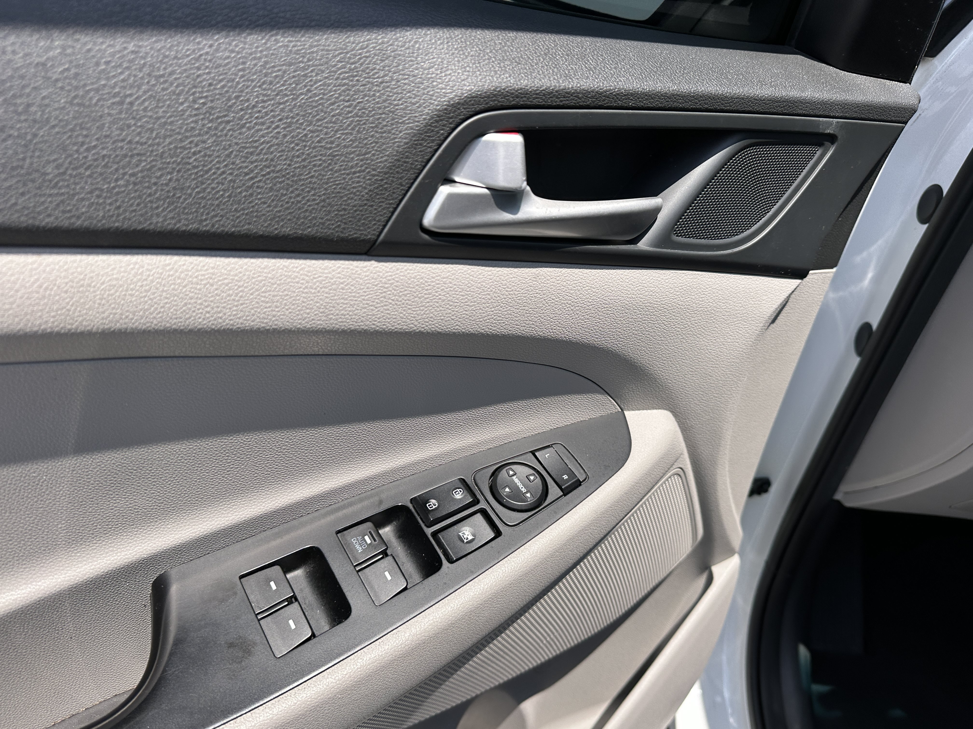 Used 2021 Hyundai Tucson SE w/ Cargo Package FWD image 23