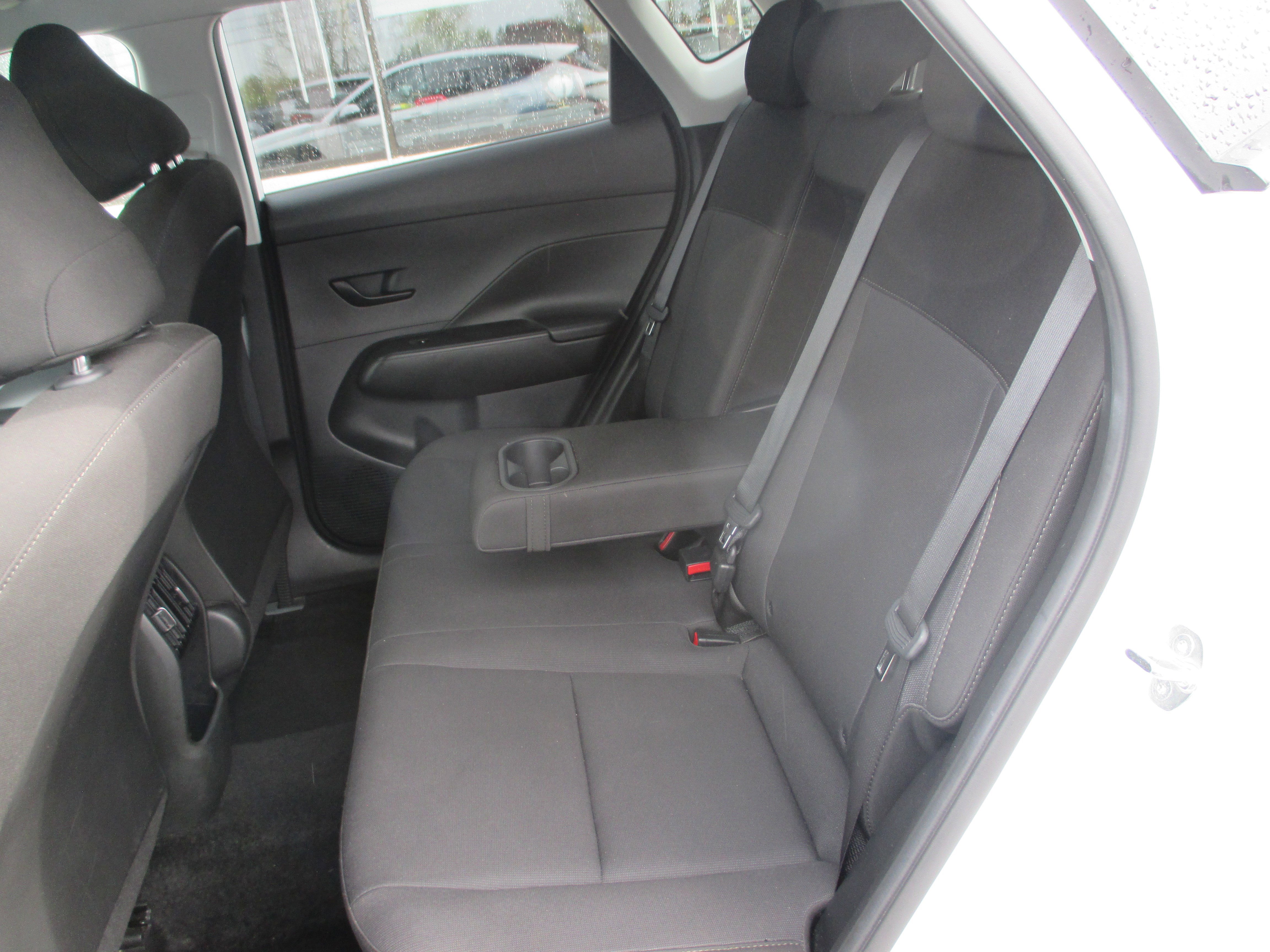 Used 2025 Hyundai Kona SEL FWD image 11