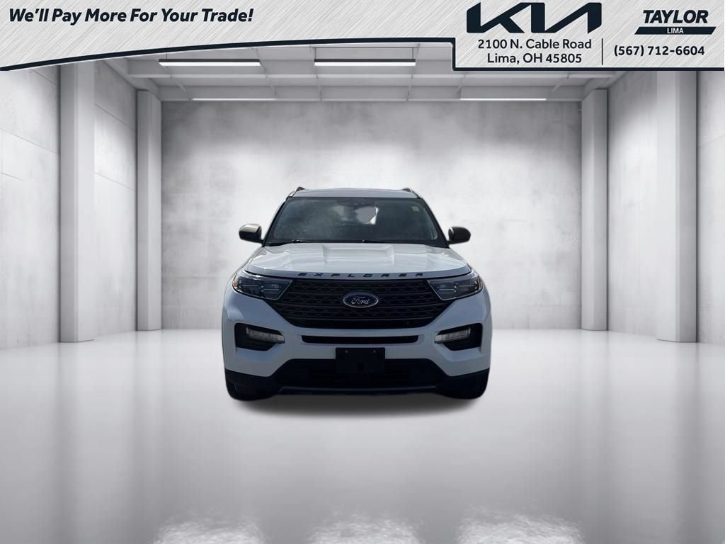 Used 2021 Ford Explorer XLT w/ Equipment Group 202A AWD/4WD image 4