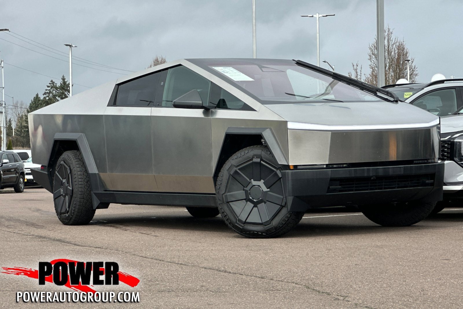 Used 2026 Tesla Cybertruck 2WD Crew Cab image 1