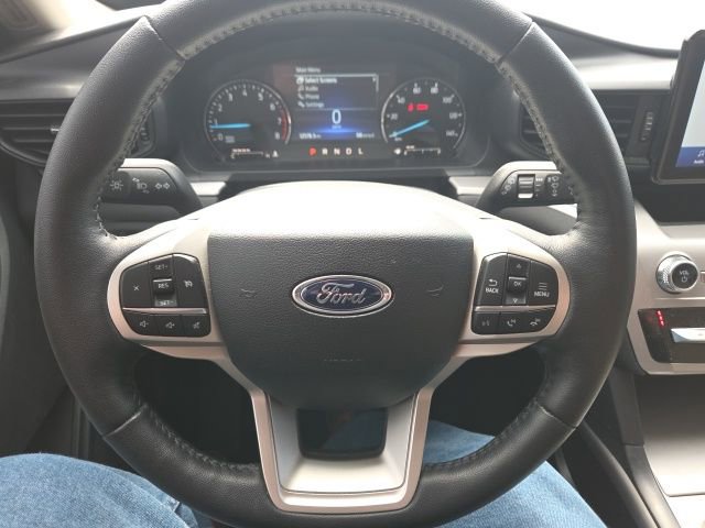 Used 2023 Ford Explorer XLT image 39
