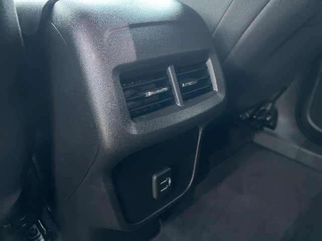Used 2023 Chevrolet Equinox LT w/ Driver Convenience Package image 21