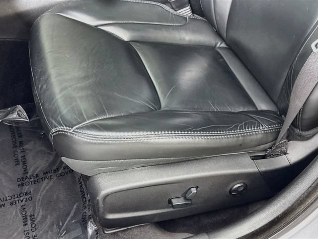 Used 2017 Chrysler 300 Touring w/ Value Package RWD image 21