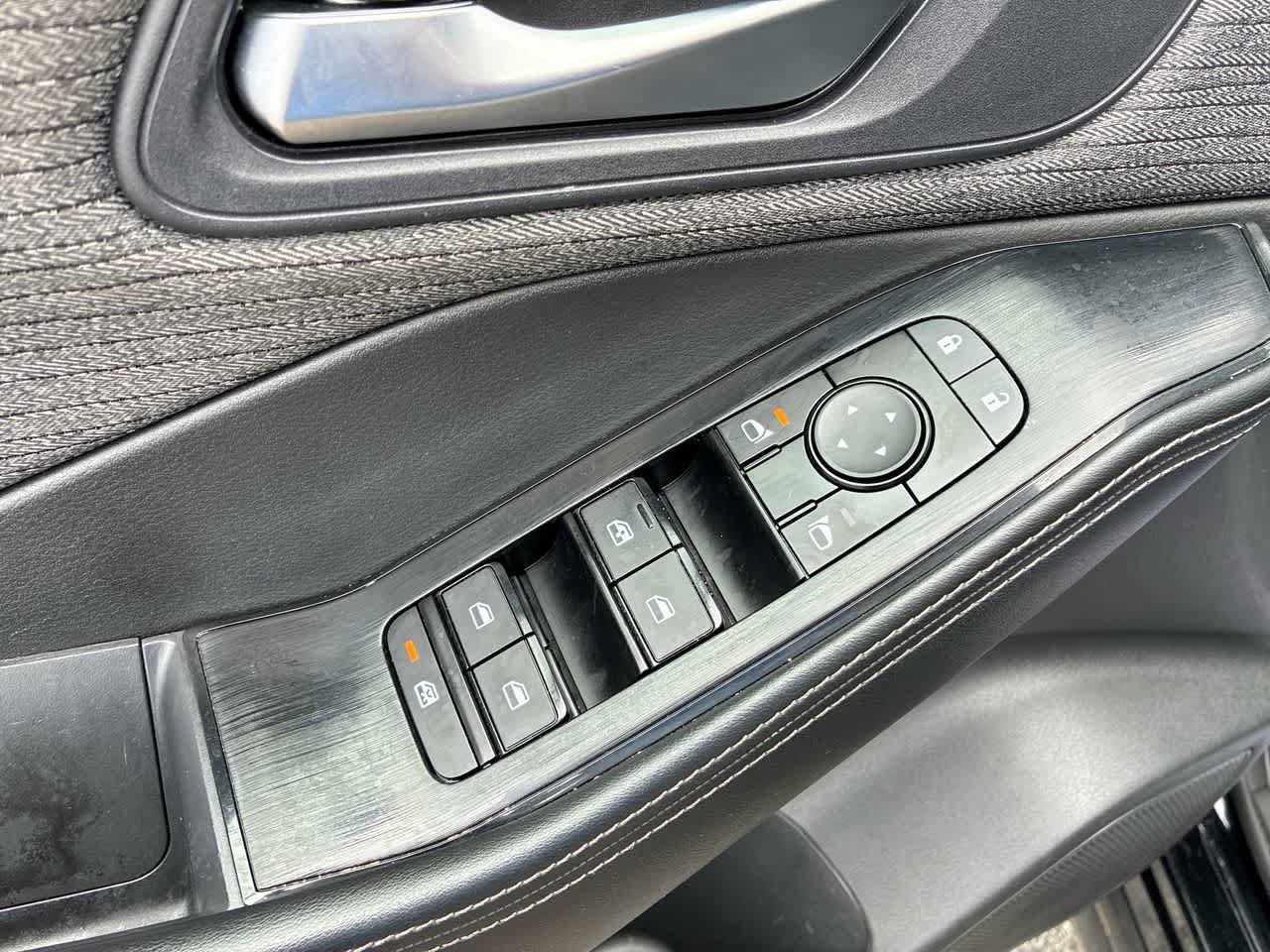 Used 2023 Nissan Rogue SV FWD image 22