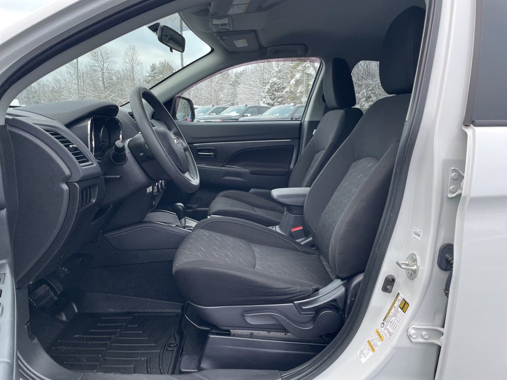 Used 2020 Mitsubishi Outlander Sport ES image 23