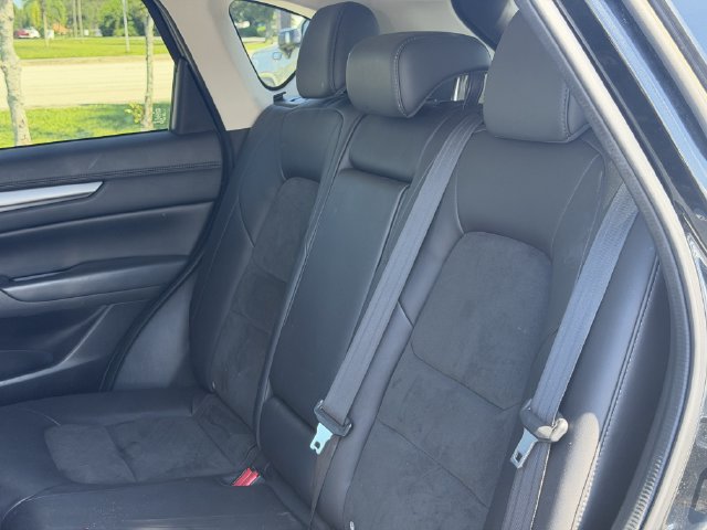 Used 2018 MAZDA CX-5 Touring w/ Preferred Equipment Package FWD image 21