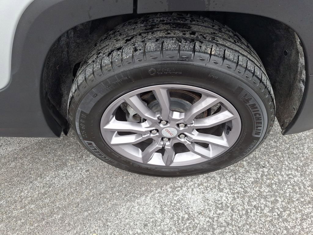 Used 2022 GMC Terrain SLT image 29