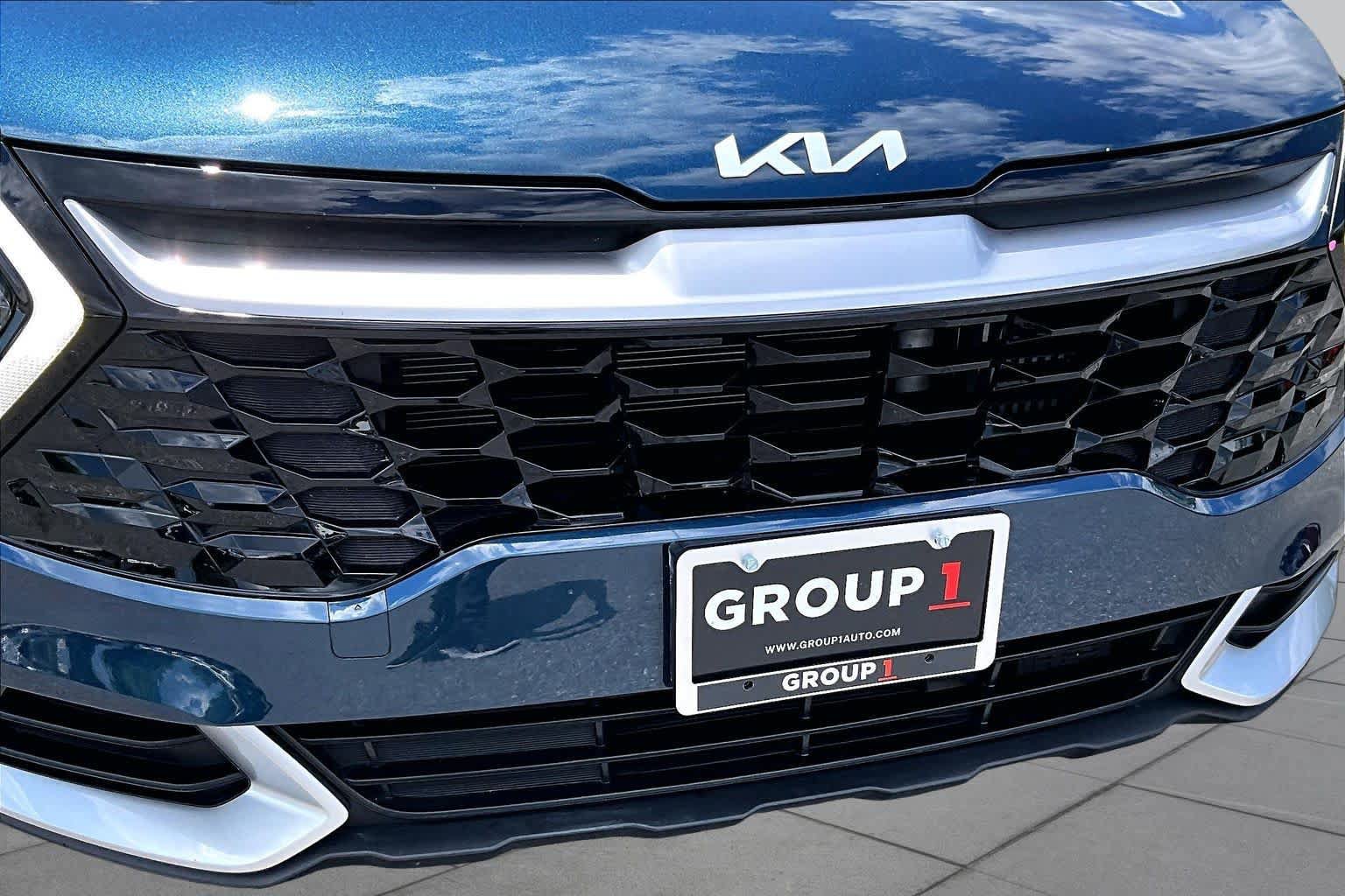 Used 2023 Kia Sportage EX AWD/4WD image 29