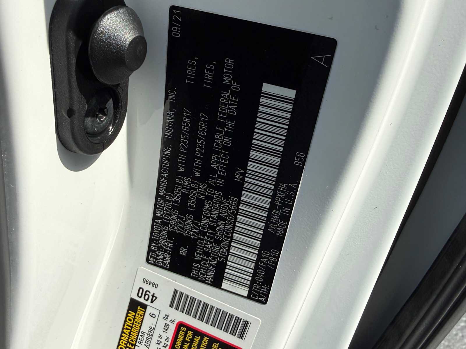 Certified 2022 Toyota Sienna LE FWD image 36