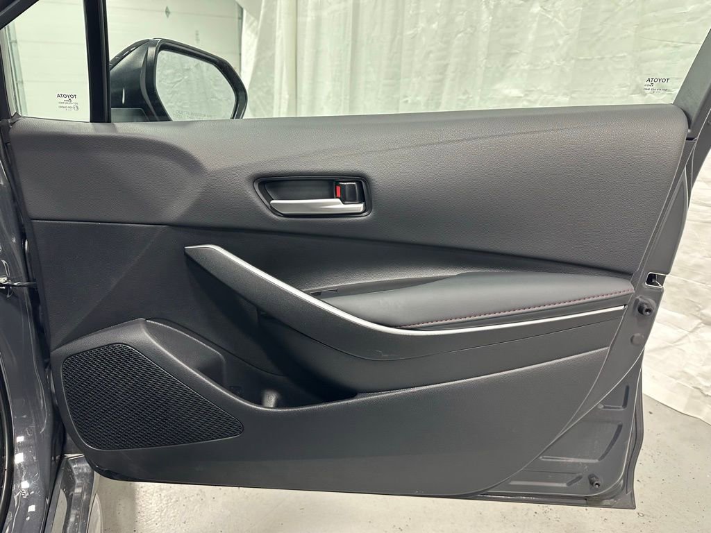 Used 2025 Toyota Corolla SE image 55