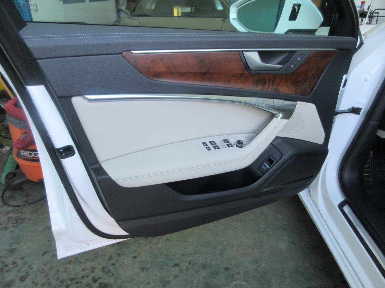 Used 2023 Audi A6 Premium Plus w/ Premium Plus Package AWD/4WD image 5