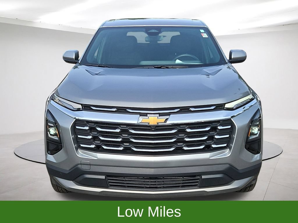 Used 2026 Chevrolet Equinox LT FWD image 2
