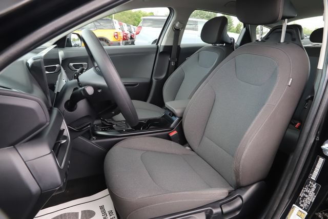 Used 2025 Kia K4 FWD image 13