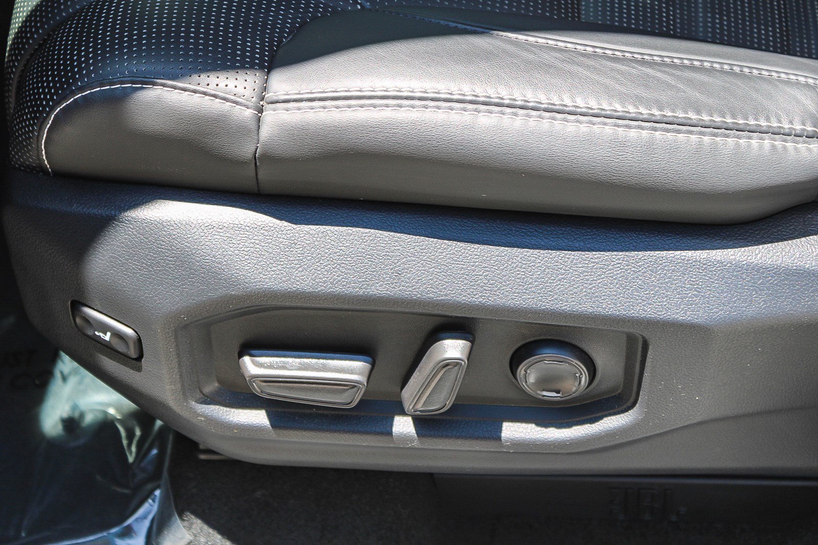Certified 2024 Toyota Sequoia Capstone AWD/4WD image 24