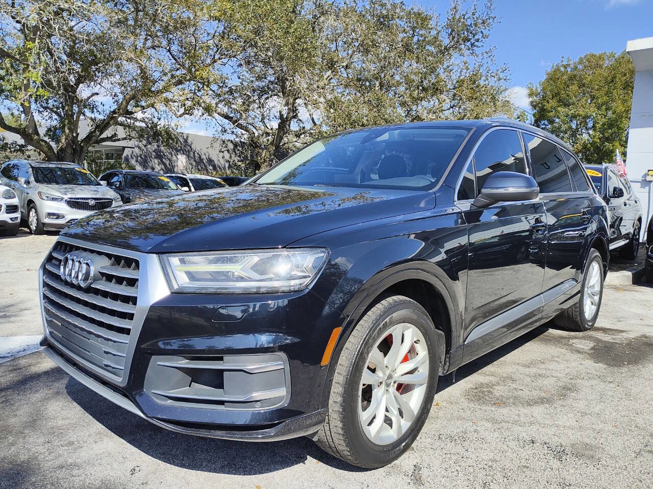 Used 2017 Audi Q7 3.0T Premium image 2