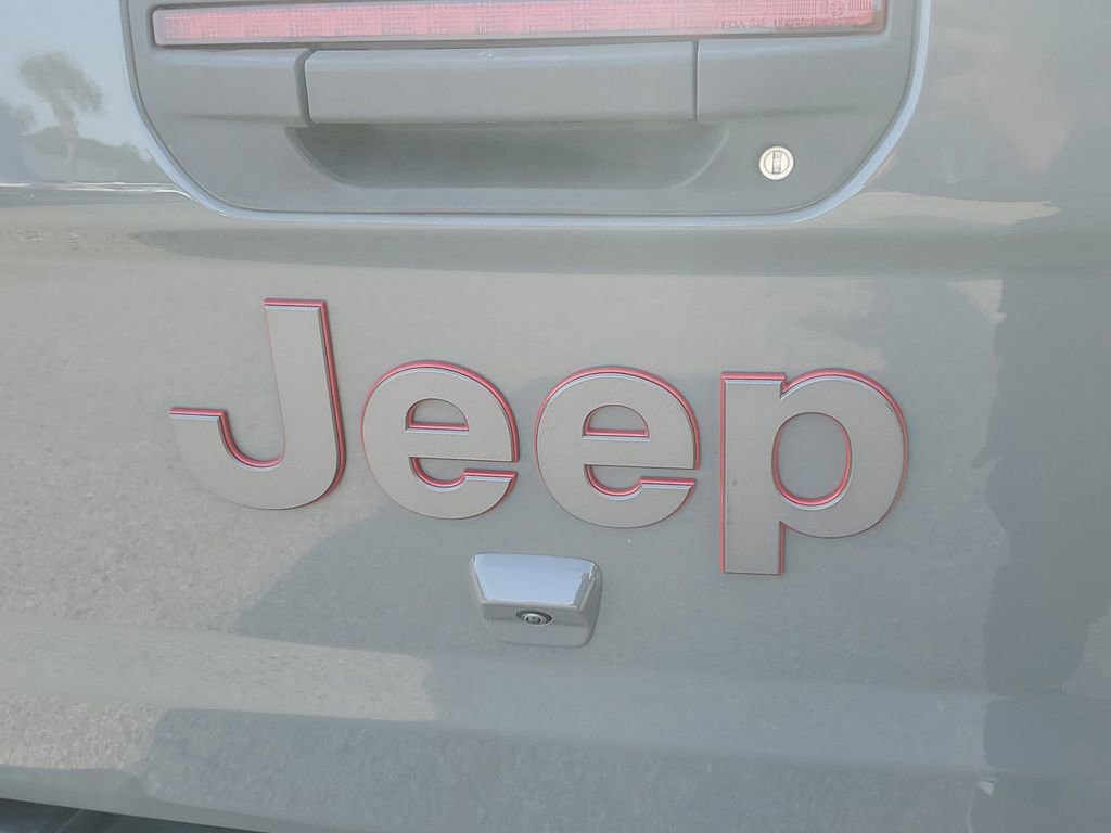 Used 2020 Jeep Gladiator Rubicon w/ Trailer Tow Package image 7