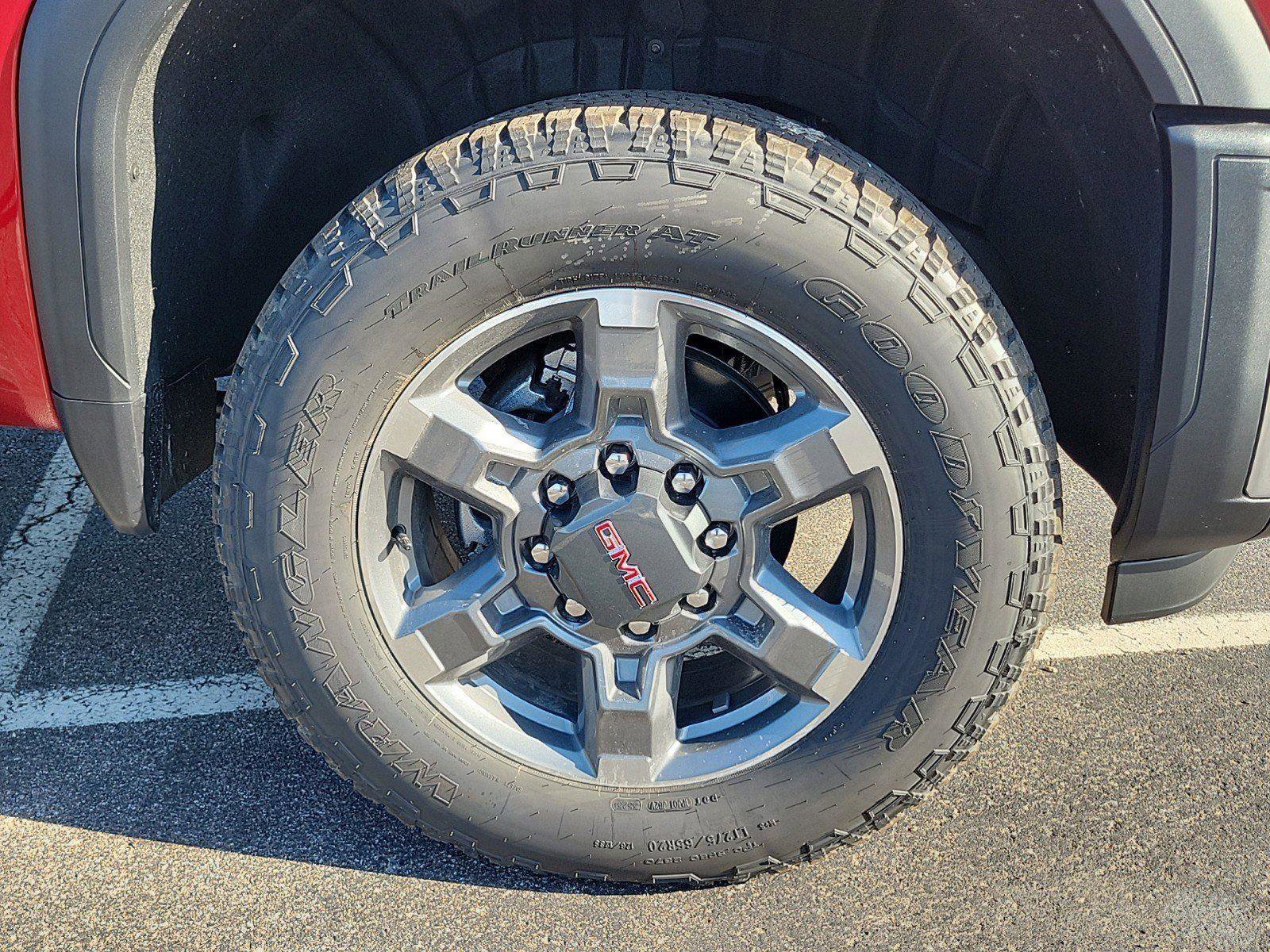 New 2026 GMC Sierra 2500 SLT w/ SLT Premium Package image 5