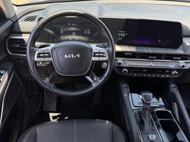 Used 2023 Kia Telluride EX w/ EX Captain's Chair Package FWD image 12
