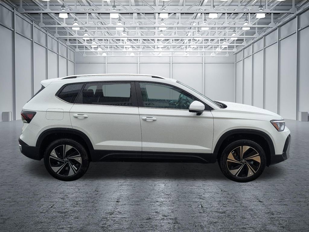 New 2026 Volkswagen Taos SE AWD/4WD image 6