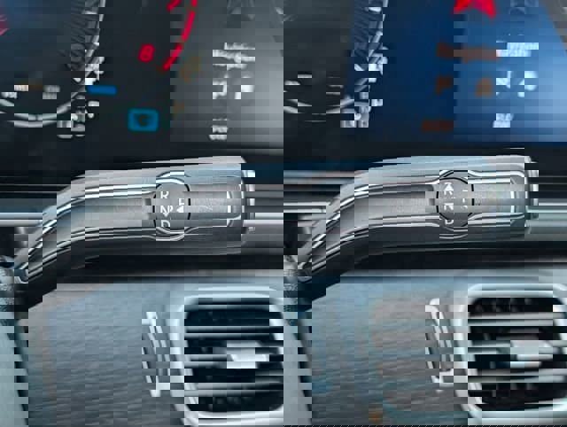 Used 2025 Mercedes-Benz GLE 350 4MATIC image 19