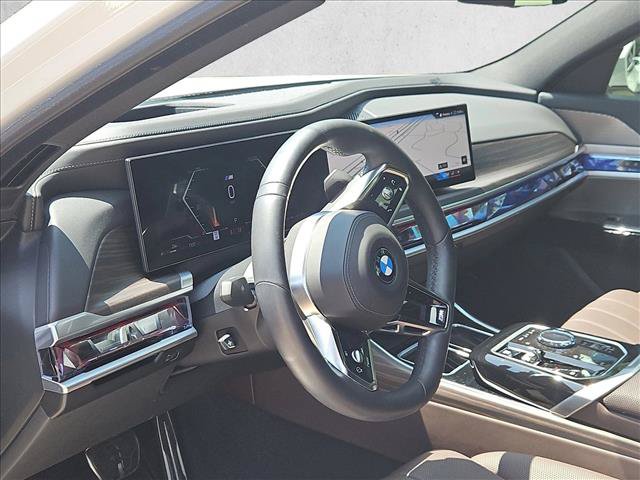 Certified 2024 BMW 760i xDrive AWD/4WD image 10
