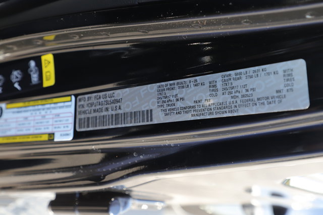 New 2025 Jeep Gladiator Sport image 30