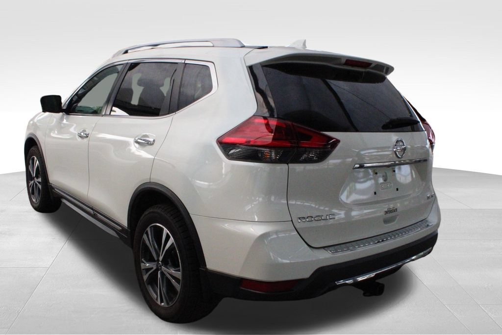 Used 2017 Nissan Rogue SL w/ SL Premium Package AWD/4WD image 13