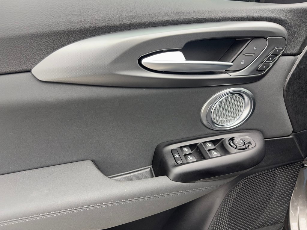 New 2024 Alfa Romeo Tonale Veloce image 34