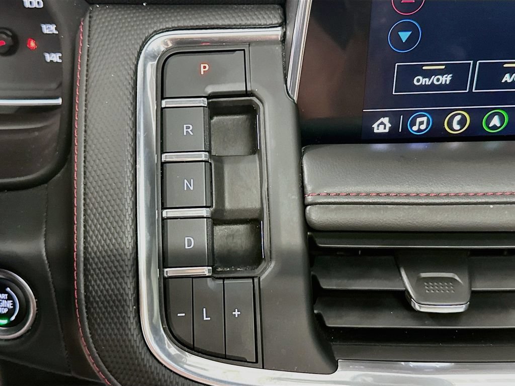 Used 2021 Chevrolet Suburban RST w/ Luxury Package AWD/4WD image 18
