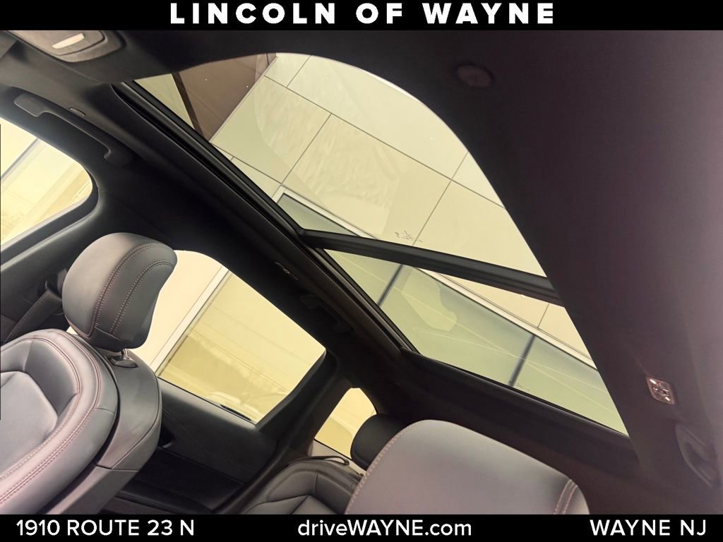 Used 2025 Lincoln Nautilus Premier w/ Equipment Group 102A image 14