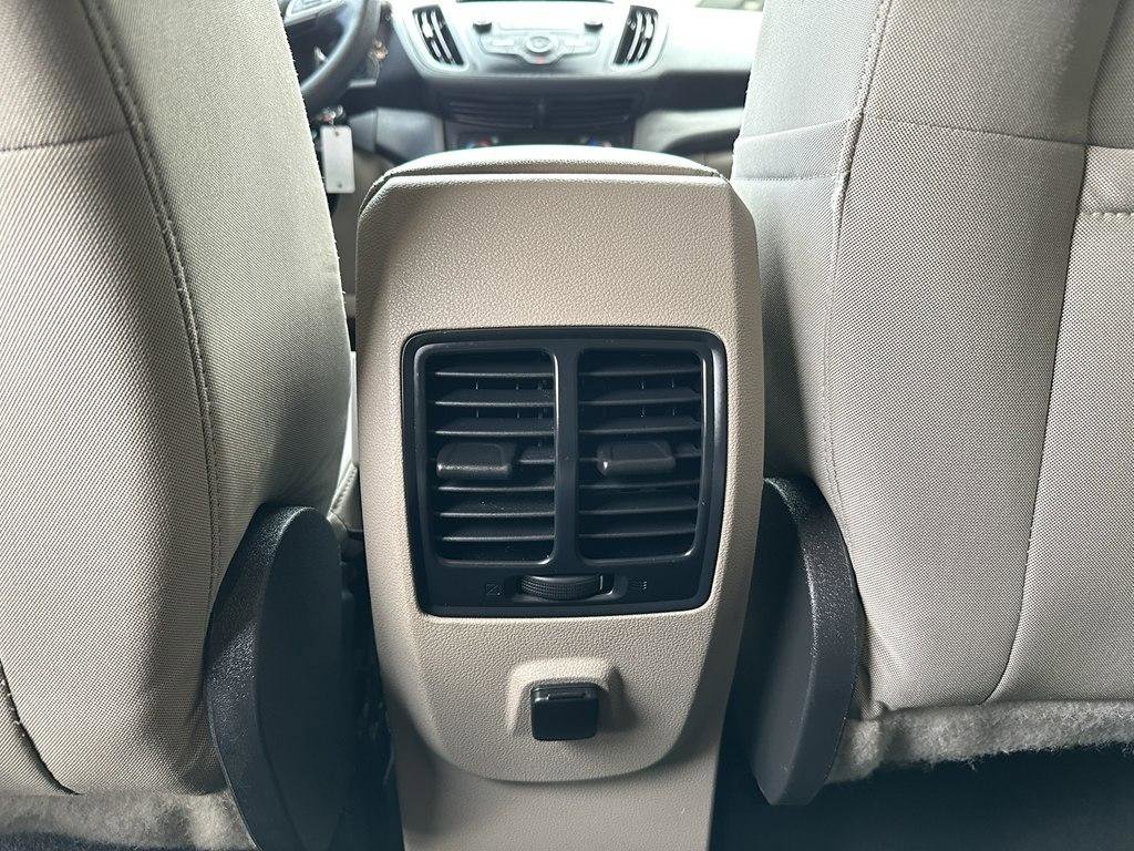 Used 2017 Ford Escape SE FWD image 39