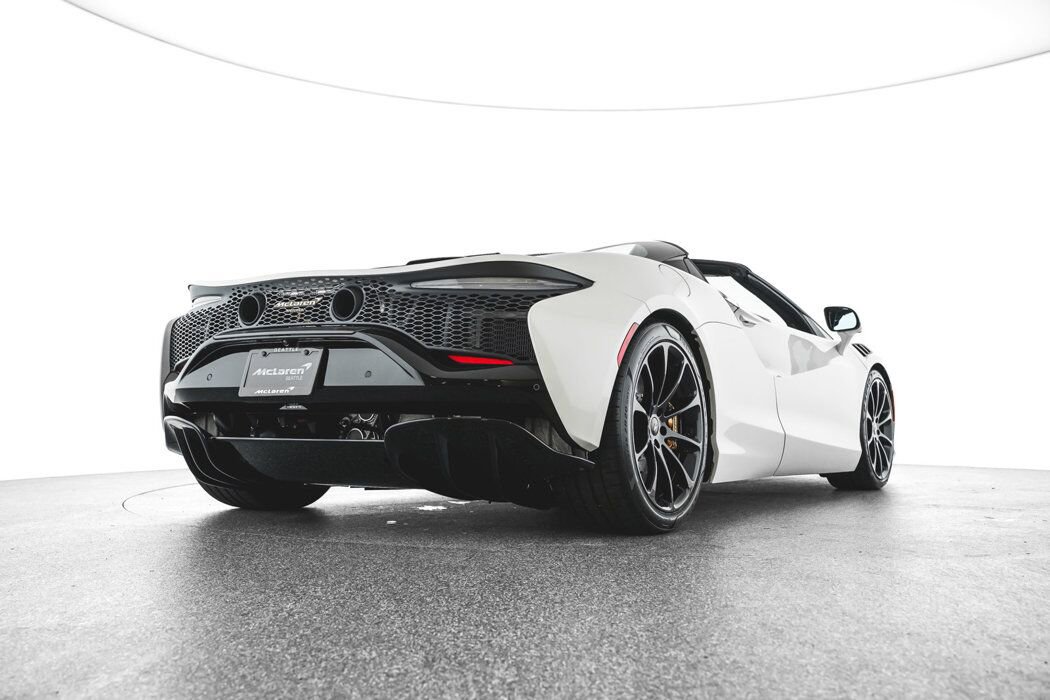 New 2025 McLaren Artura Spider image 42