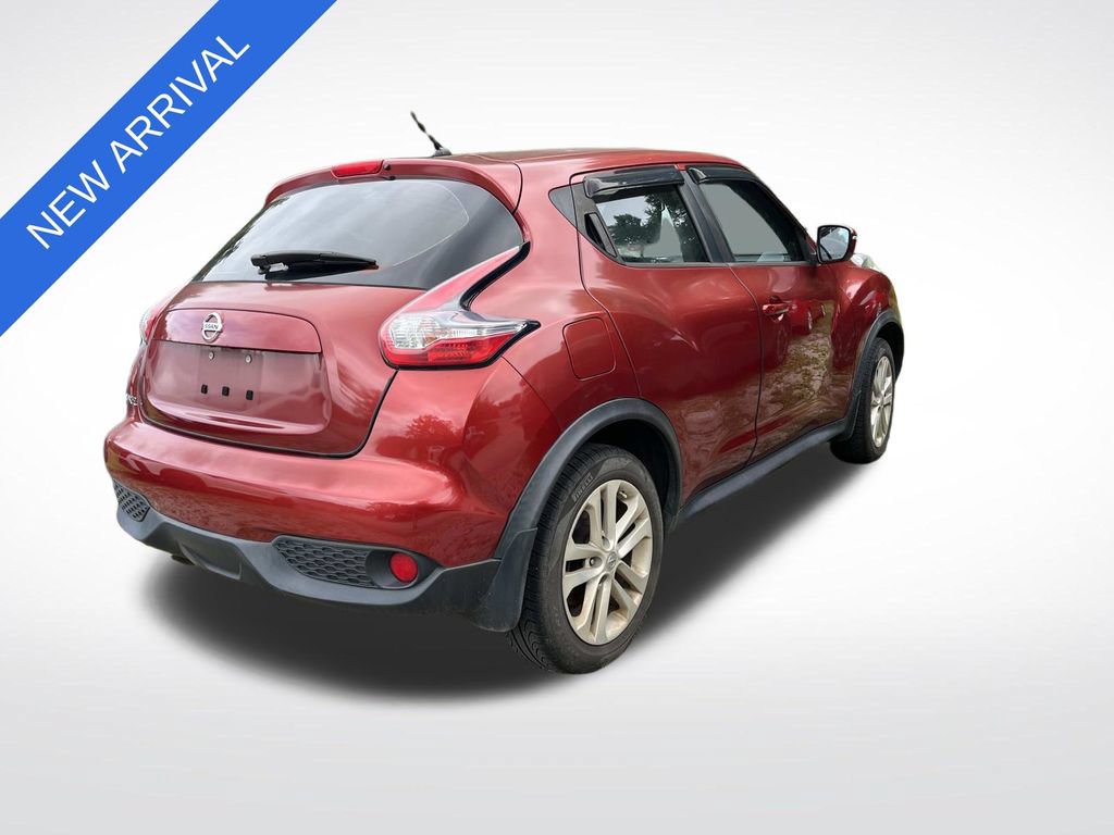 Used 2016 Nissan Juke S FWD image 2