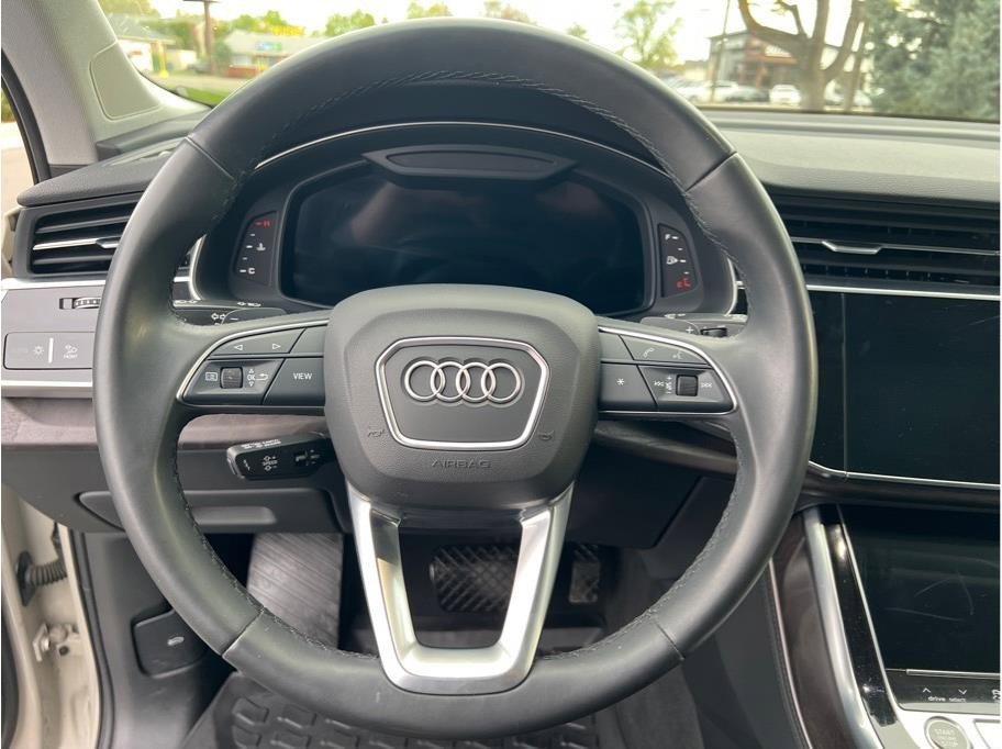Used 2021 Audi Q7 3.0T Prestige image 14